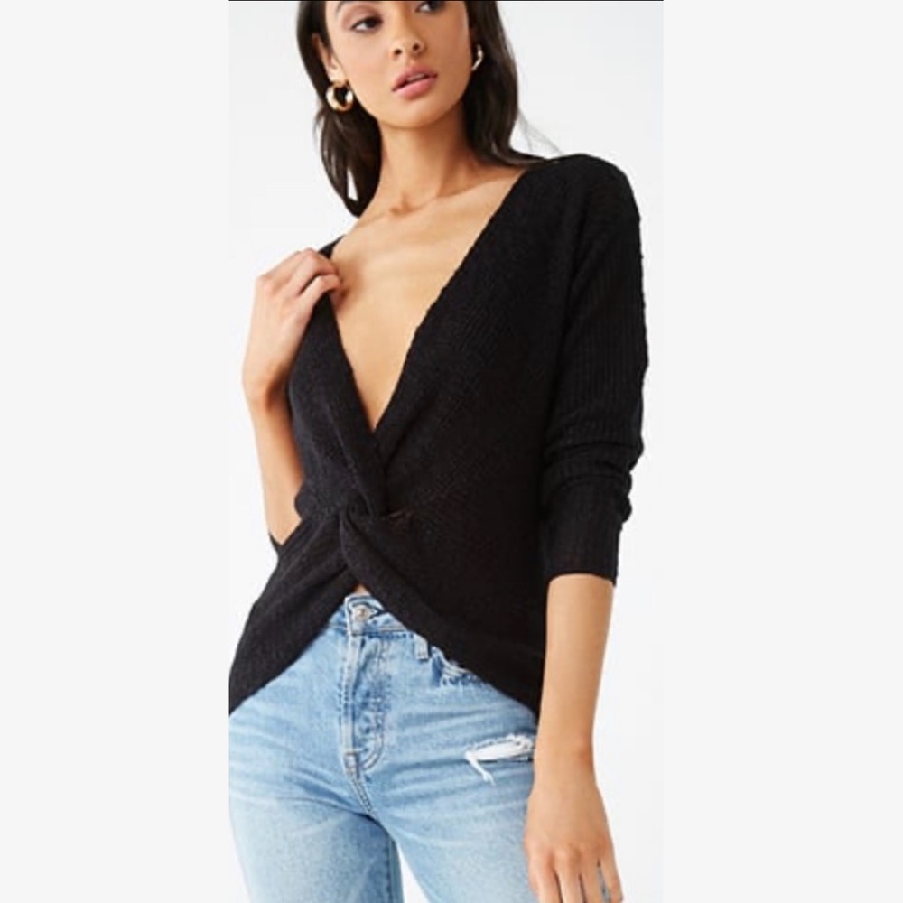 💰3/$18 Forever 21 twisted sweater
